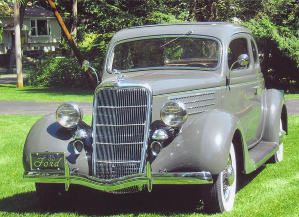 Ford Deluxe Coupe 1935