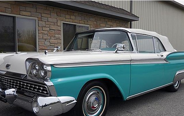 1959 Ford Galaxie Photo