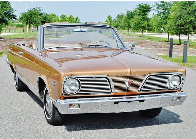 1966 Plymouth Valiant Photo