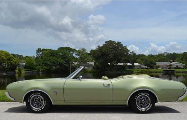 1969 Oldsmobile Cutlass Photo