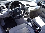 2012 Volkswagen Passat Photo #9