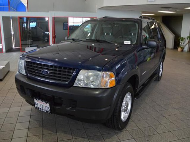 2004 Ford Explorer Photo