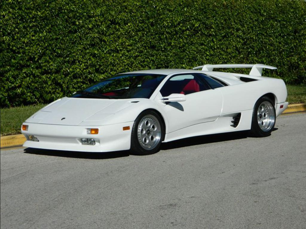 Lamborghini Diablo белая