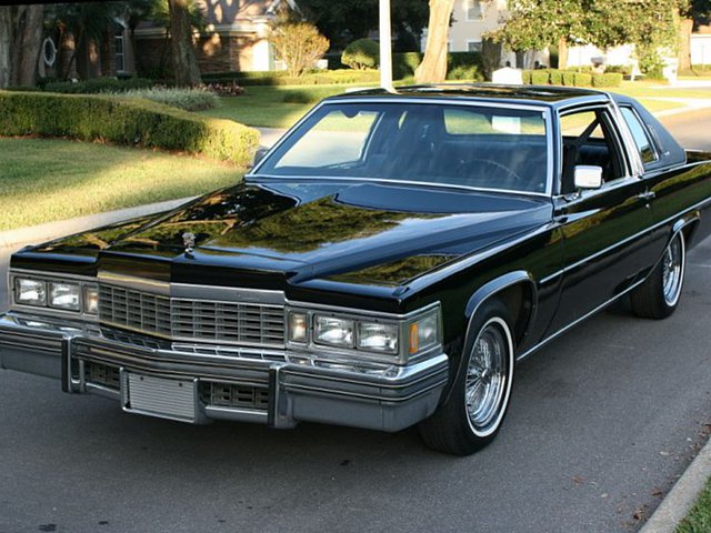 1977 Cadillac Coupe DeVille Photo