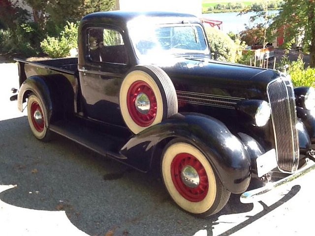 1936 Dodge Photo