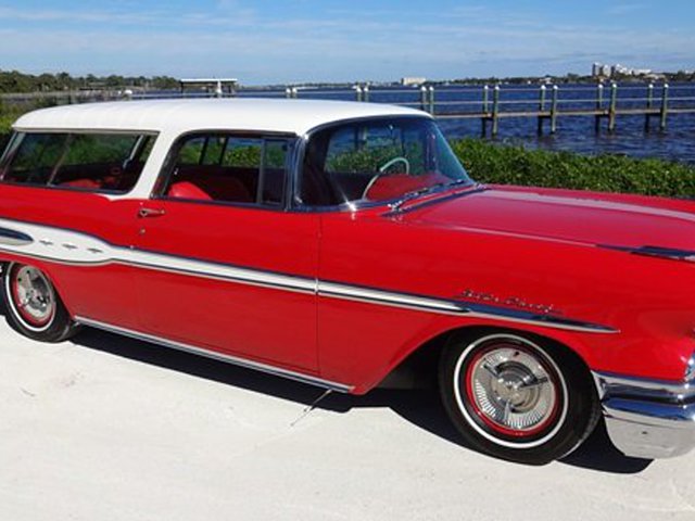 1957 Pontiac Photo