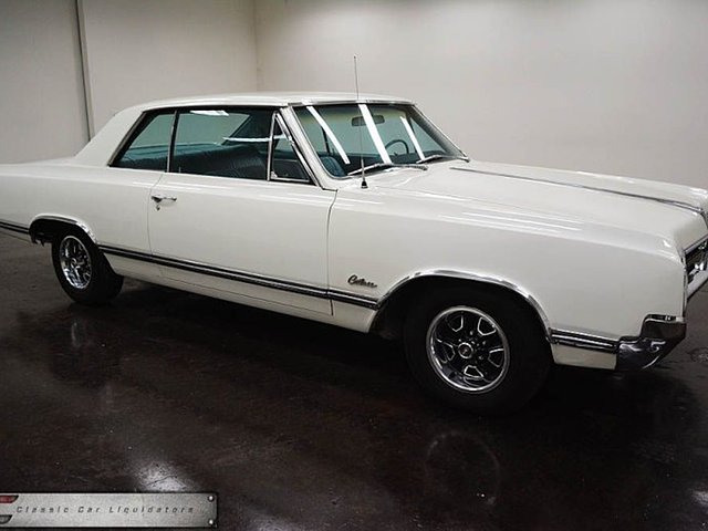 1965 Oldsmobile Cutlass Photo