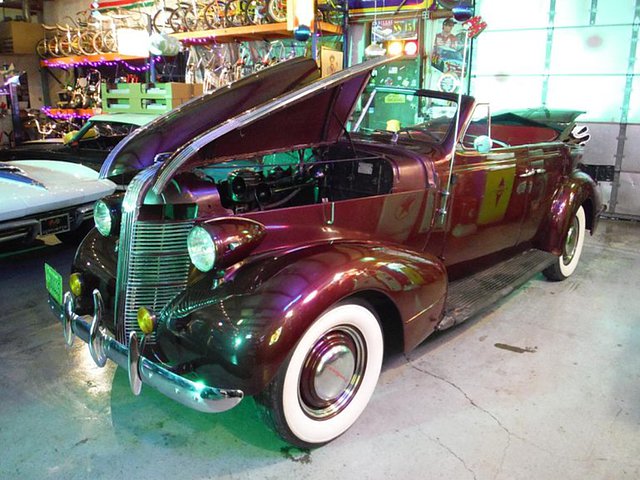 1937 Pontiac Photo