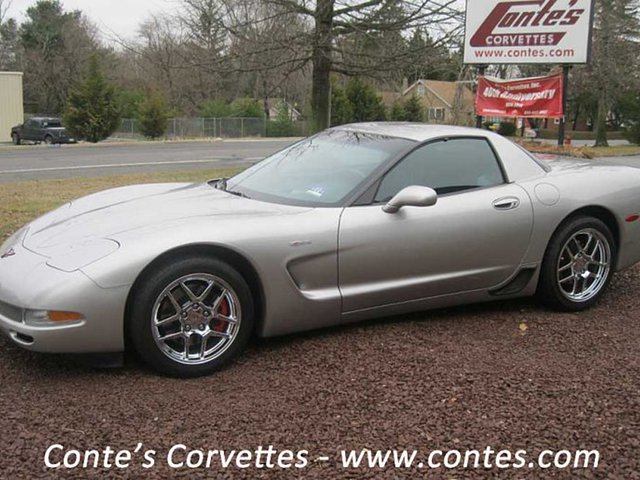 2004 Chevrolet Corvette Photo