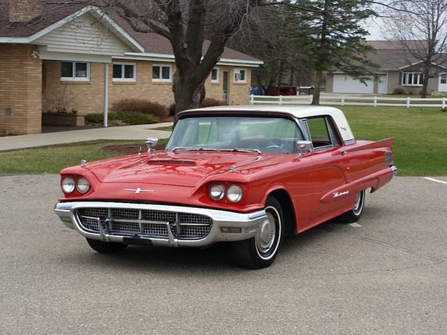 1960 Ford Thunderbird Photo